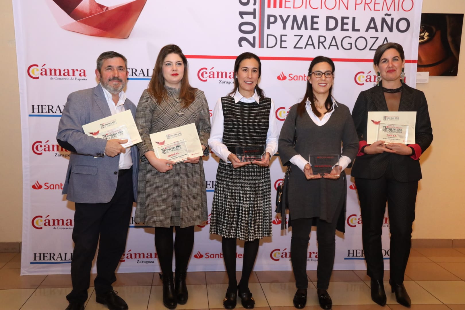 Jesús Fernández (Foticos), Isabel Mozota (Joarjo), Raquel Montañés (IDE), Beatriz Montañés (IDE) y Ruth Lázaro (Taisi).