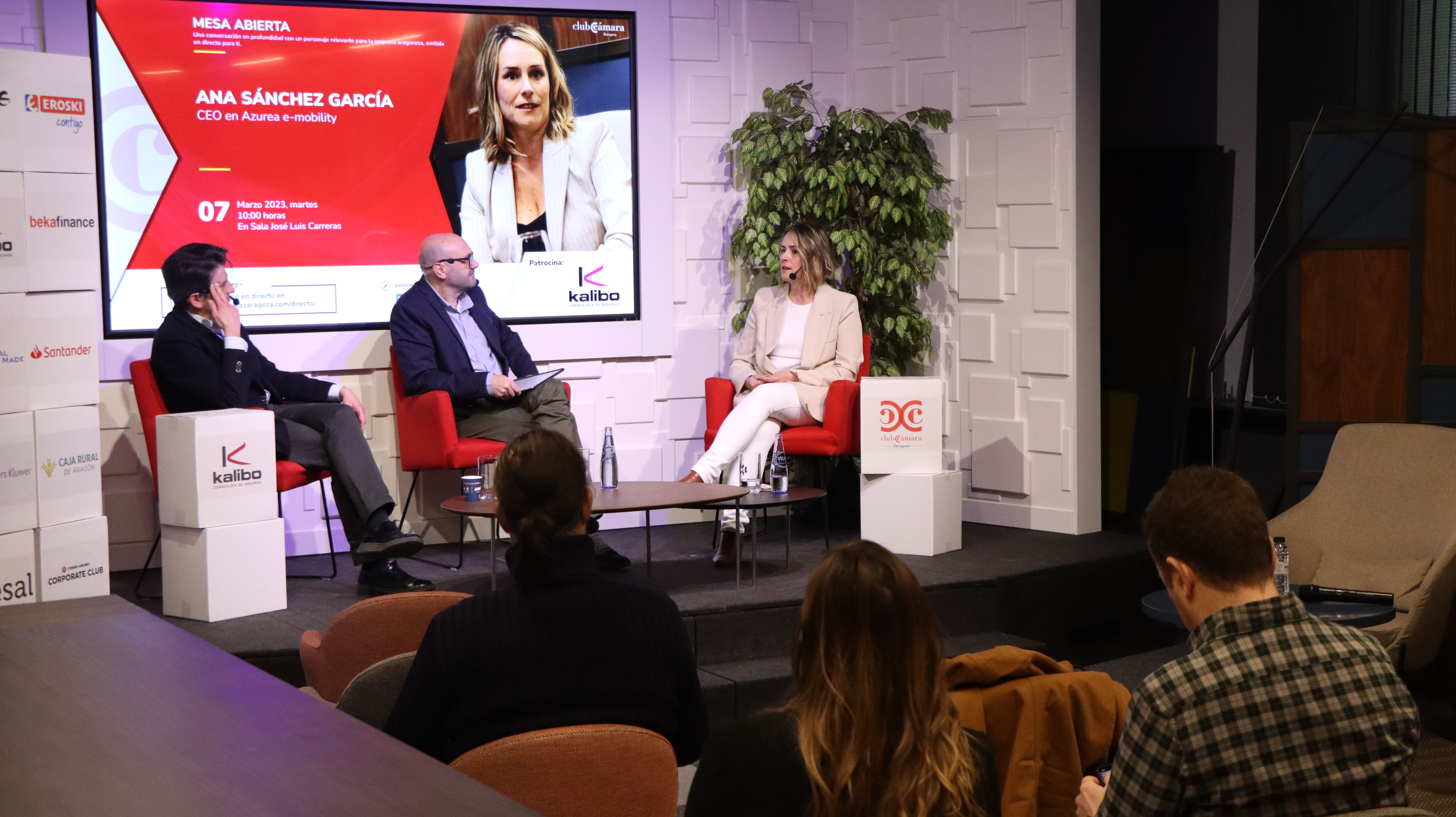 Ana Sánchez, CEO de Azurea E-mobility, en la Mesa Abierta organizada por el Club Cámara