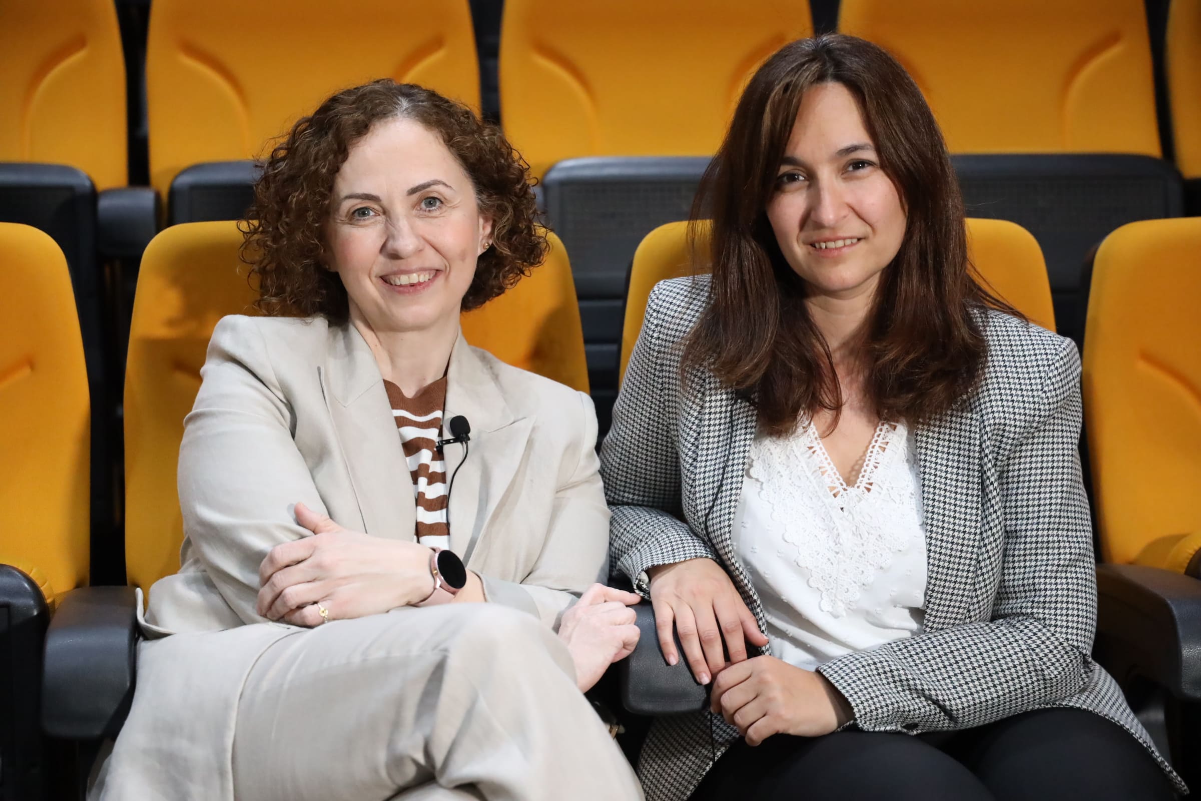 Elena Sanjoaquín junto con Sonia Beltrán de Kalfrisa en el Inmersión Talento organizado por Club Cámara