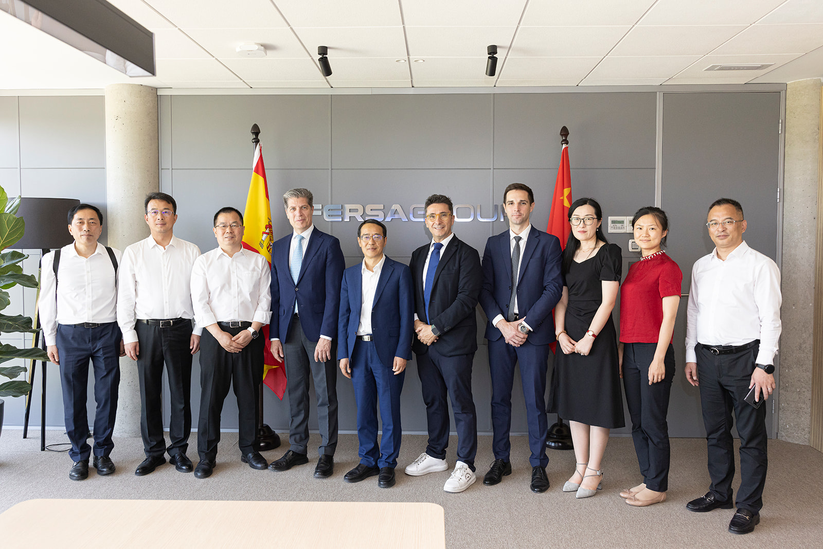 Fersa Group recibe a la delegación de gobierno de la ciudad china de Jiaxing en su sede de Zaragoza