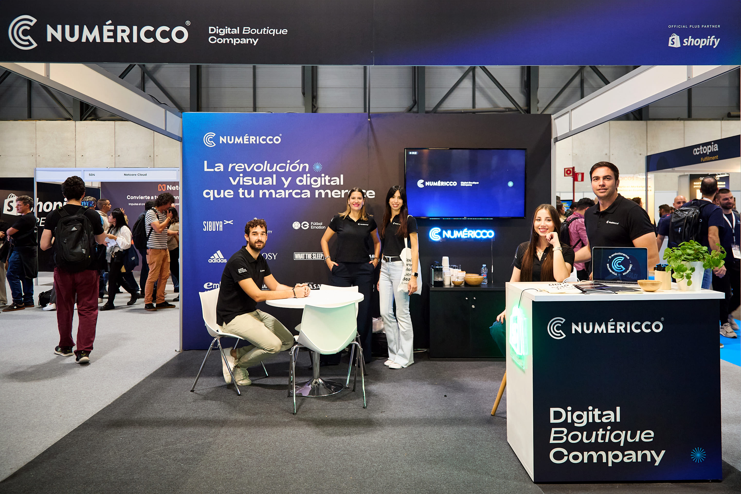 foto del equipo de Numericco en eshow ecommerce